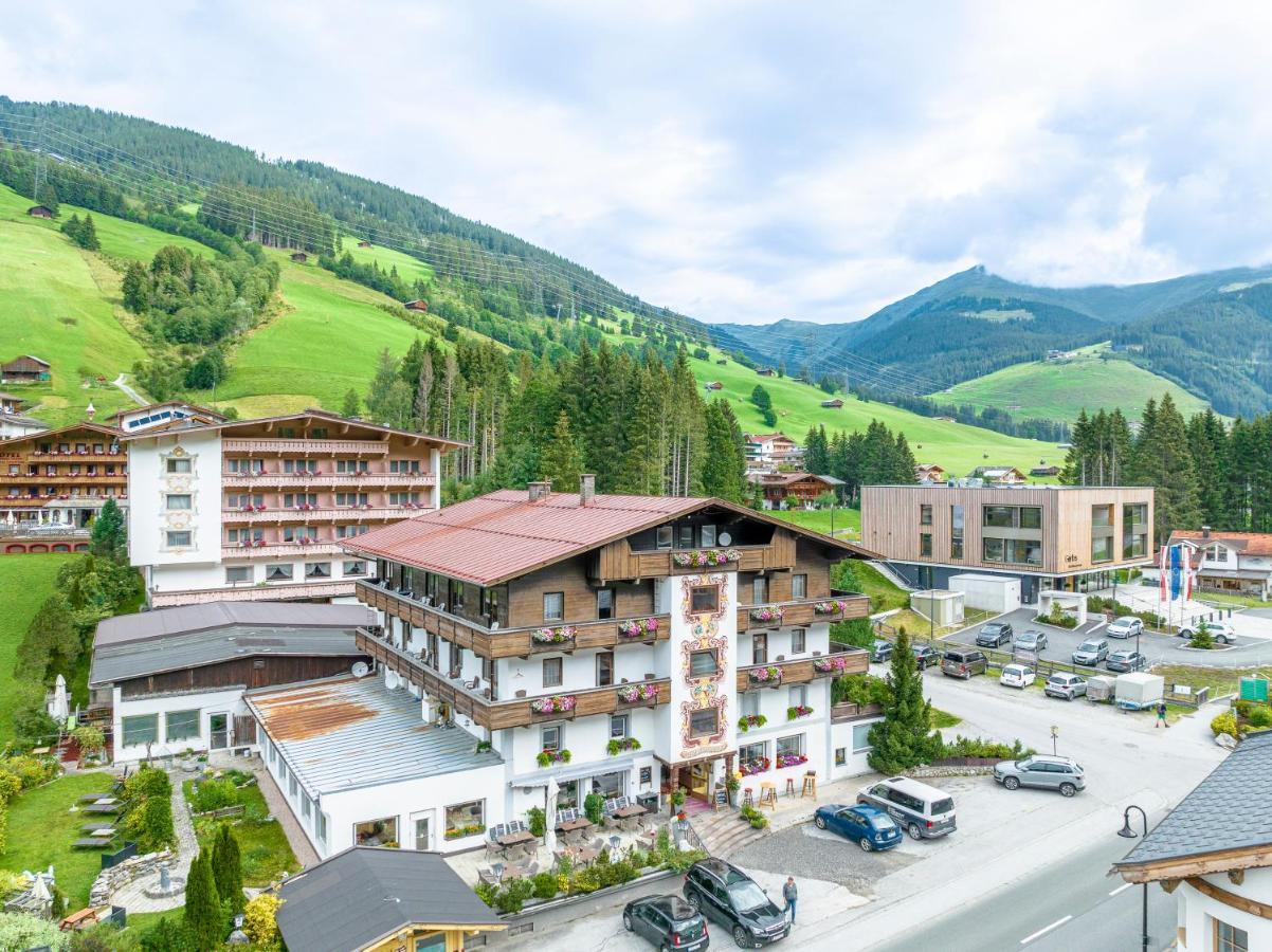 Gasthof Oberwirt Und Hotel Elisabeth Gerlos Exteriör bild